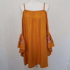 Women's cold shoulder tunic with floral embroidery on flutter 3/4 sleeves